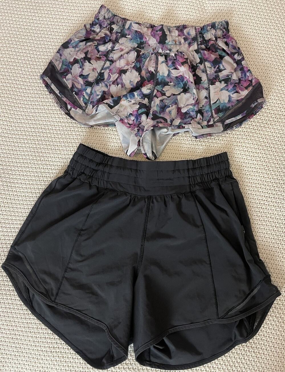 Lululemon Hotty Hot Low-Rise Lined Short 4 LW7ARIT &Lululemon LW7AUJR Short II 4